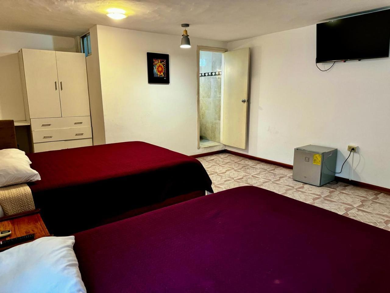Hostal Muyuyo Puerto Ayora  Exteriör bild