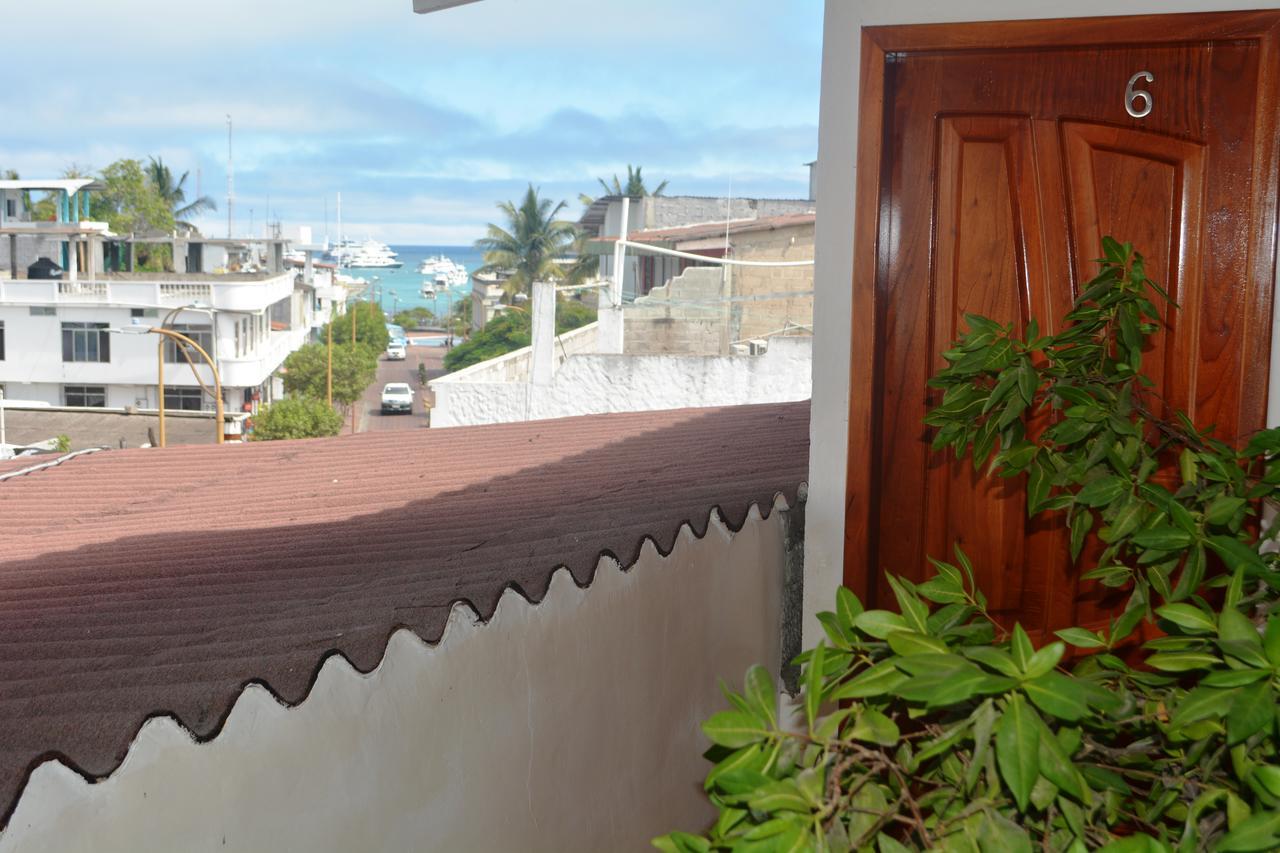 Hostal Muyuyo Puerto Ayora  Exteriör bild